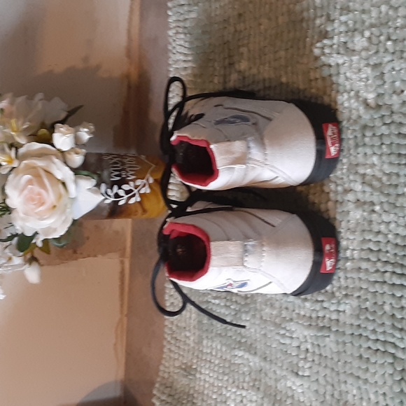 Shoes  size  6 - Picture 4 of 5